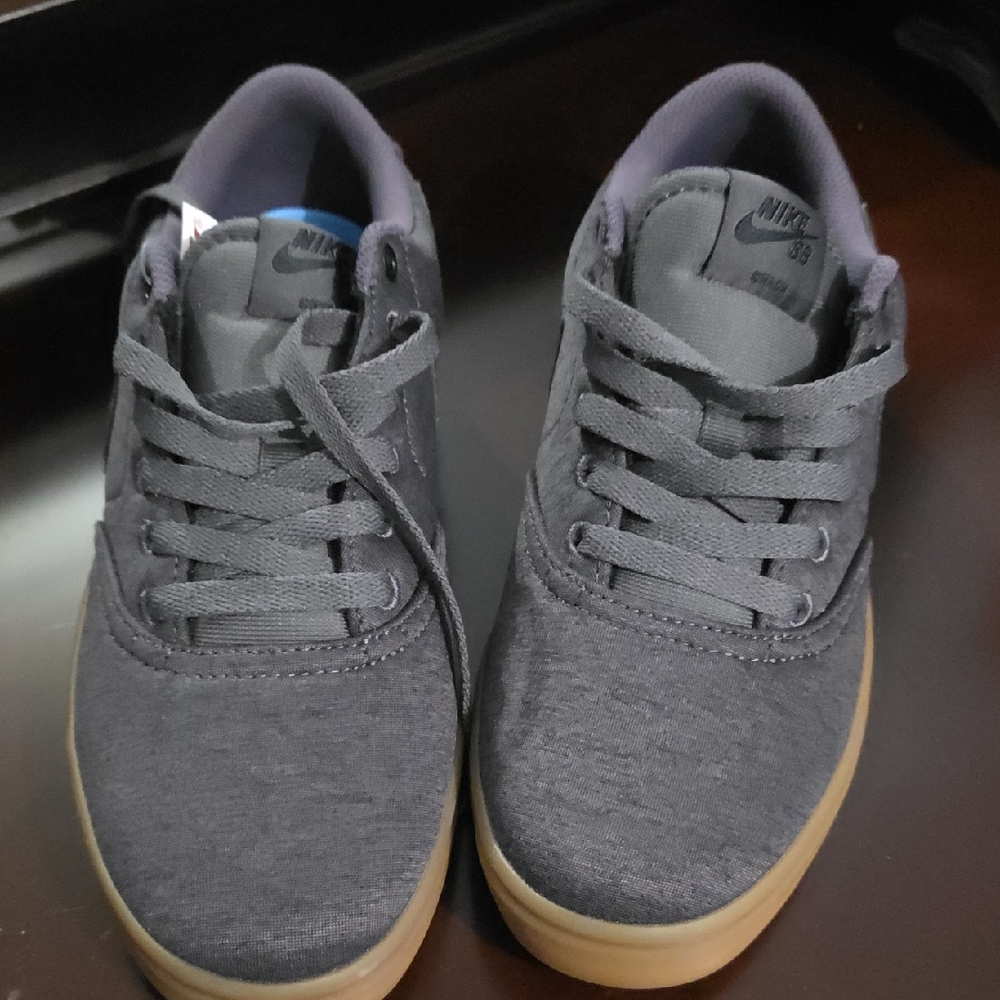 Nike Women's Skateboard Gray Sneakers